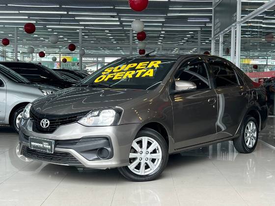 TOYOTA ETIOS 1.5 X PLUS SEDAN 16V FLEX 4P AUTOMÁTICO TOYOTA ETIOS 1.5 X PLUS SEDAN 16V FLEX 4P AUTOMÁTICO